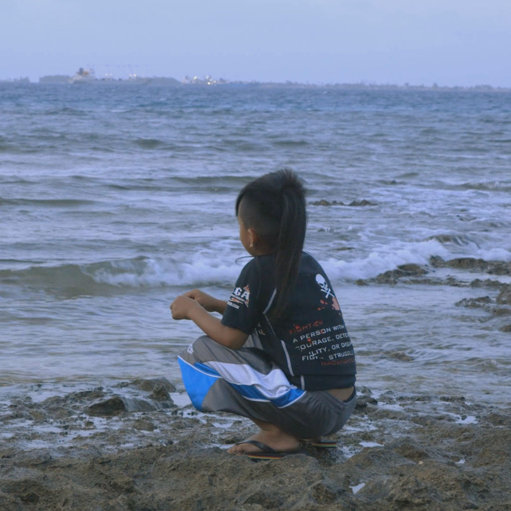 Izerman, a 9-year-old boy dreams of becoming an entomologist and study the wildlife of the Marshall Islands, but climate change will make his home inhabitable in his lifetime.